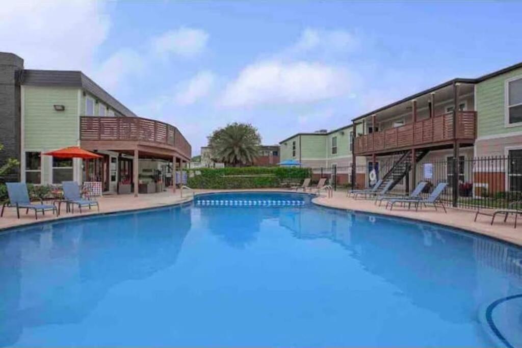 Beautiful/Spacious 2 Bedroom Houston Near Galleria Esterno foto
