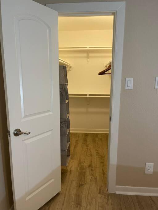 Beautiful/Spacious 2 Bedroom Houston Near Galleria Esterno foto