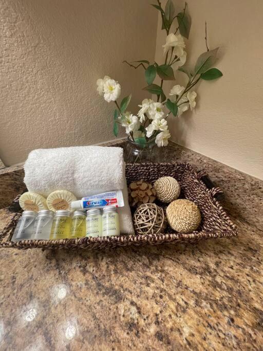 Beautiful/Spacious 2 Bedroom Houston Near Galleria Esterno foto